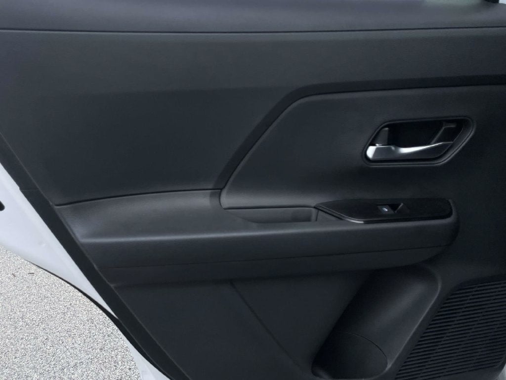 2027 Nissan Kicks SV