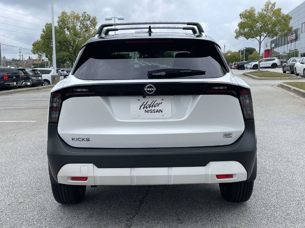 2027 Nissan Kicks SV