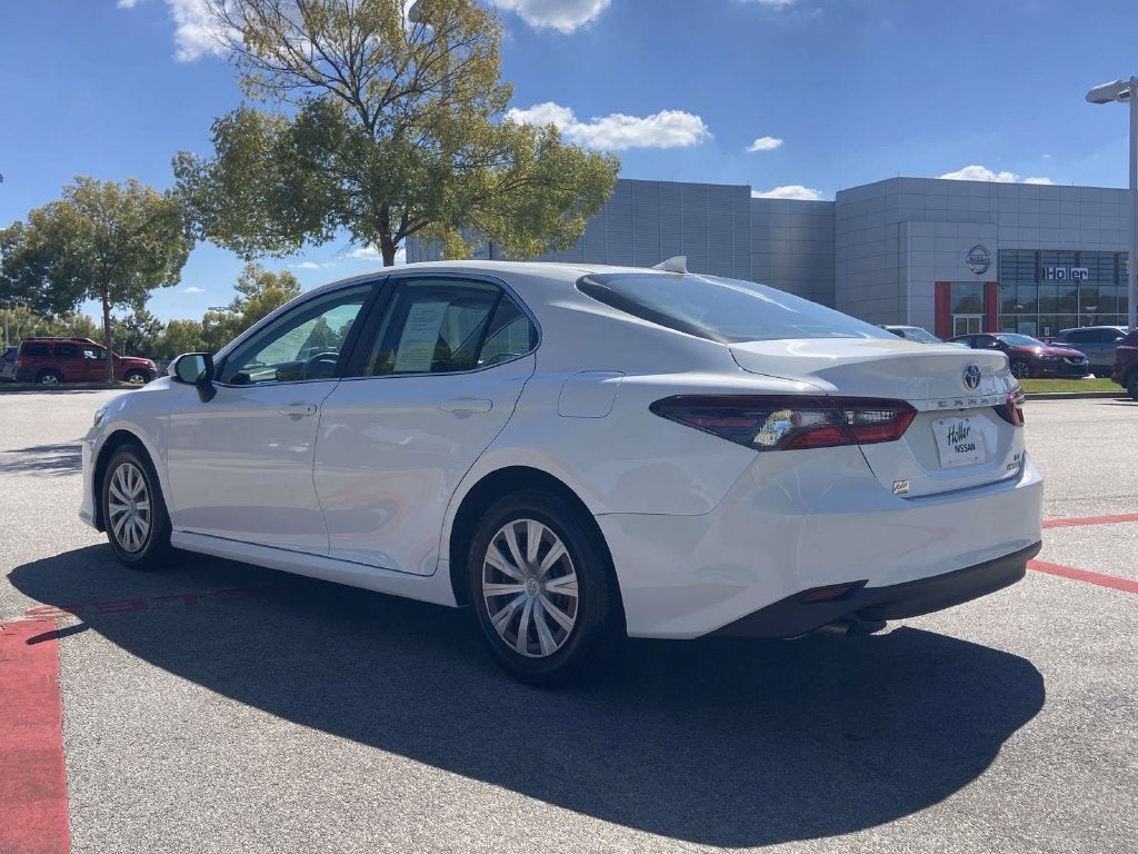 2022 Toyota Camry Hybrid LE