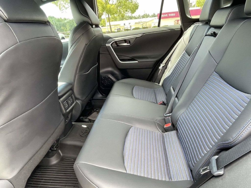 2025 Toyota RAV4 Hybrid XSE