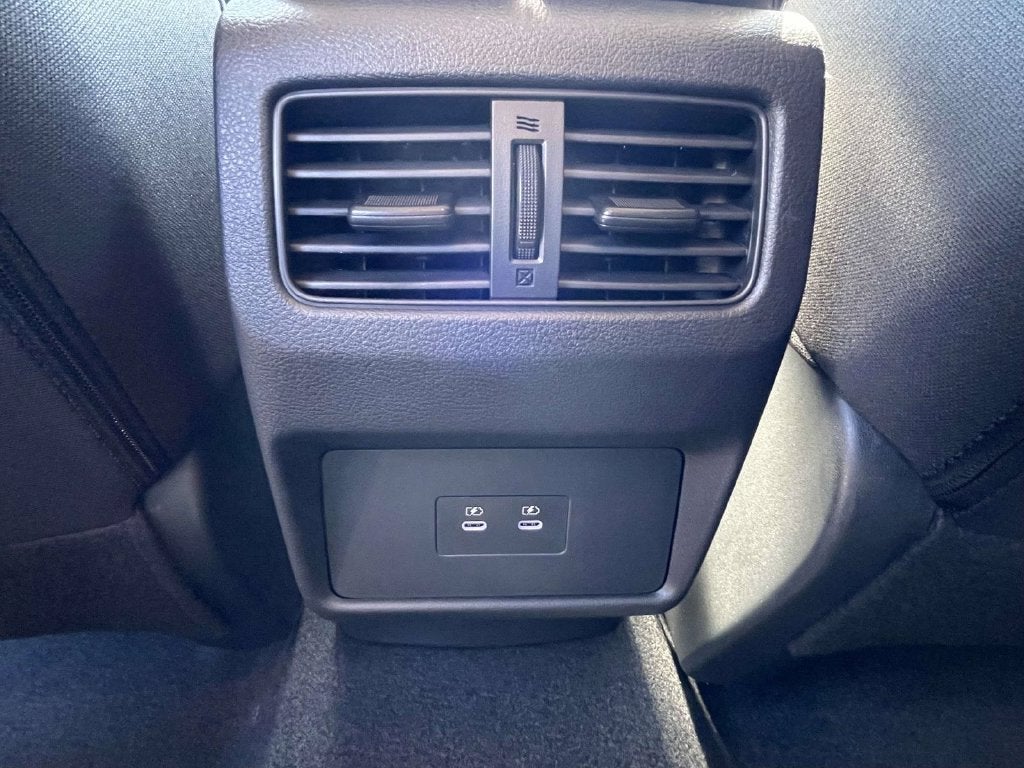 2027 Nissan Rogue SV