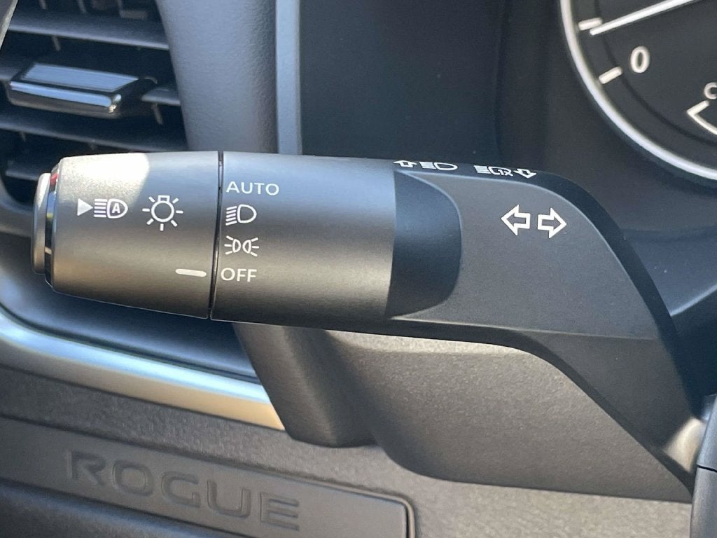 2027 Nissan Rogue SV