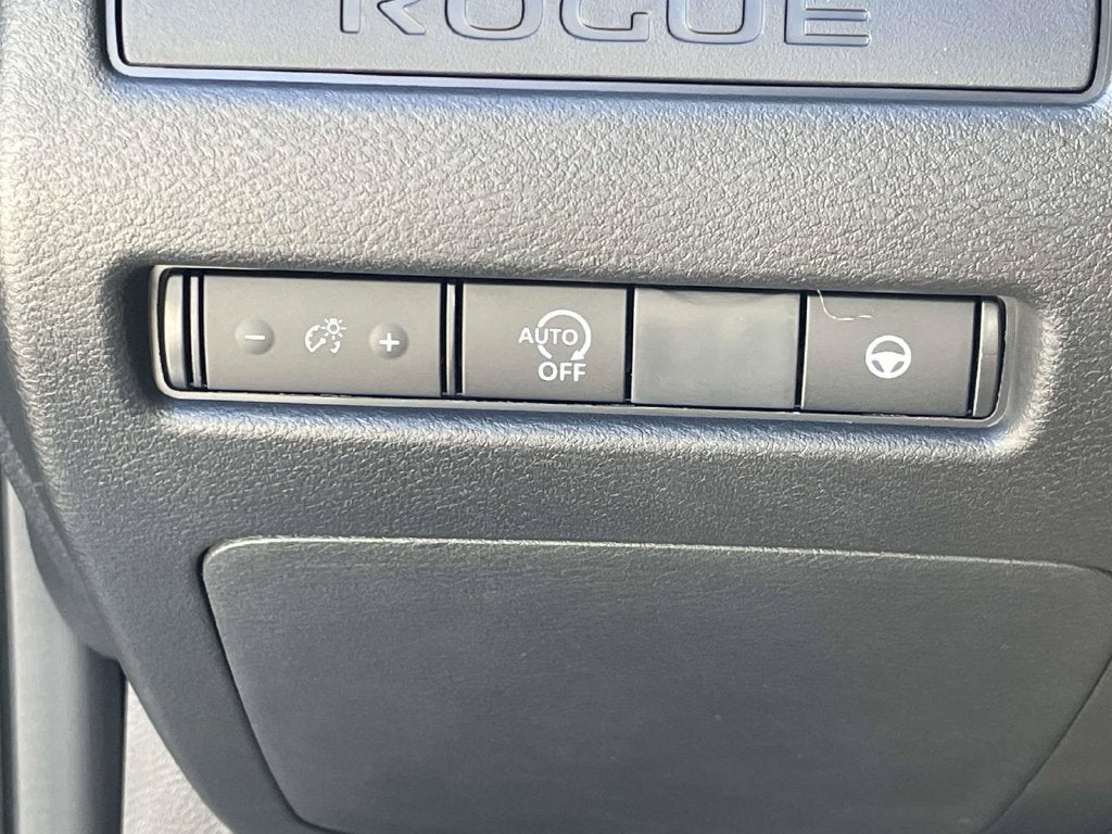 2027 Nissan Rogue SV