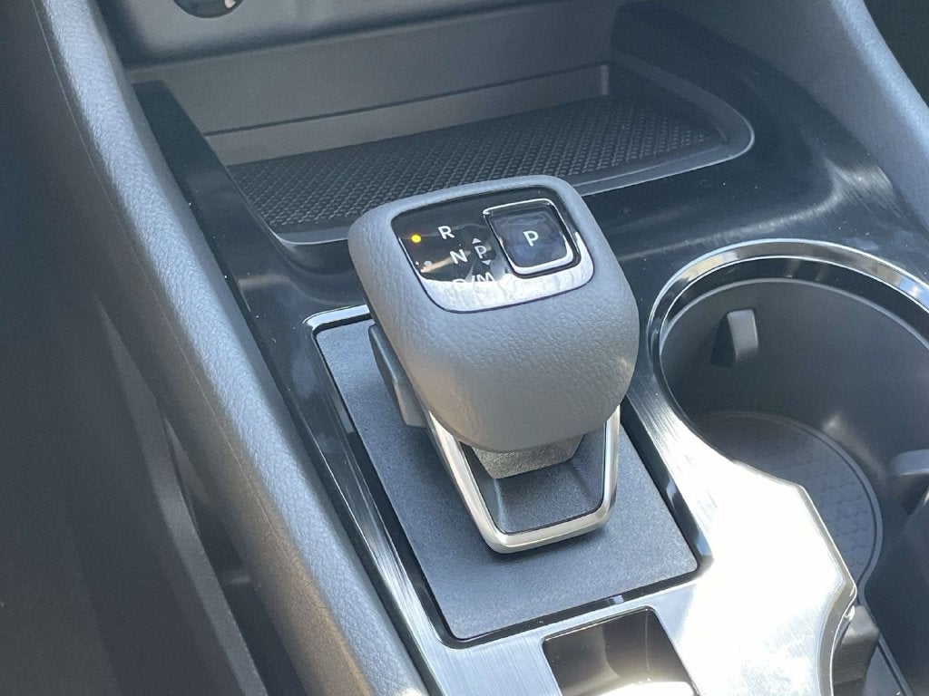 2027 Nissan Rogue SV