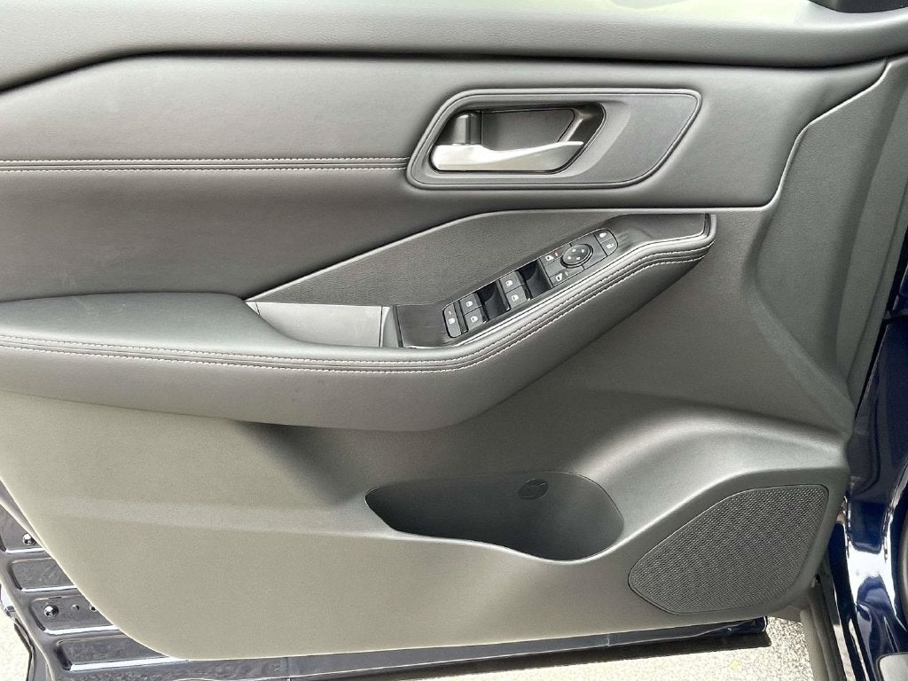 2027 Nissan Rogue Dark Armor™