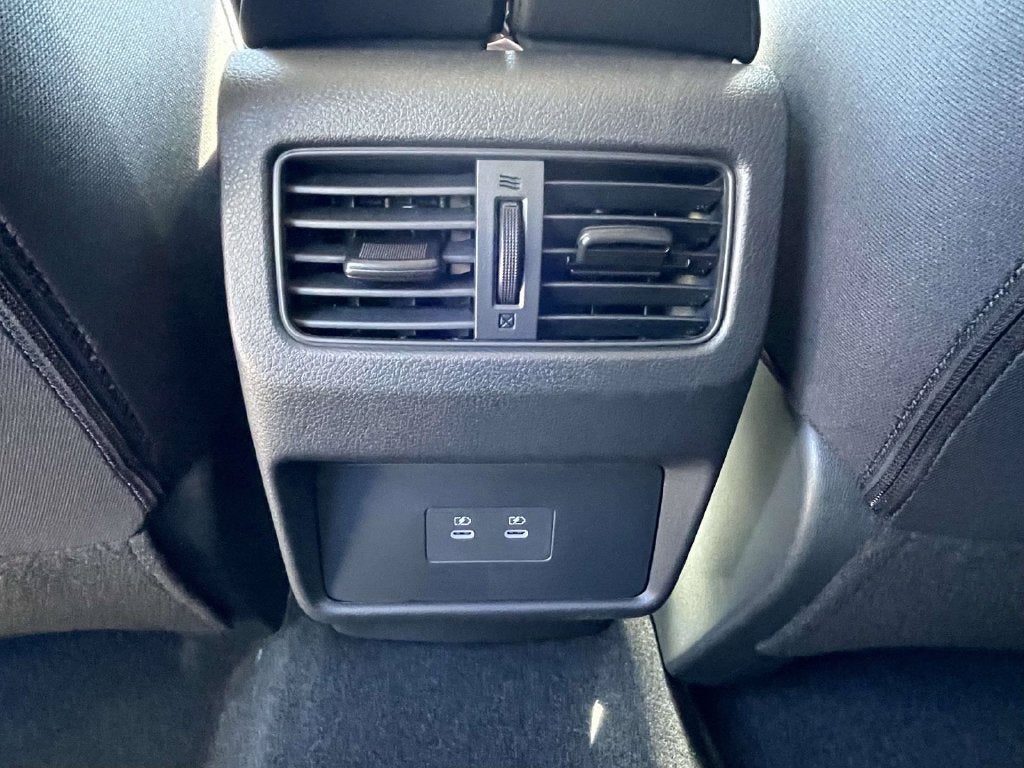 2027 Nissan Rogue SV