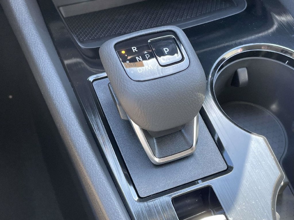 2027 Nissan Rogue SV
