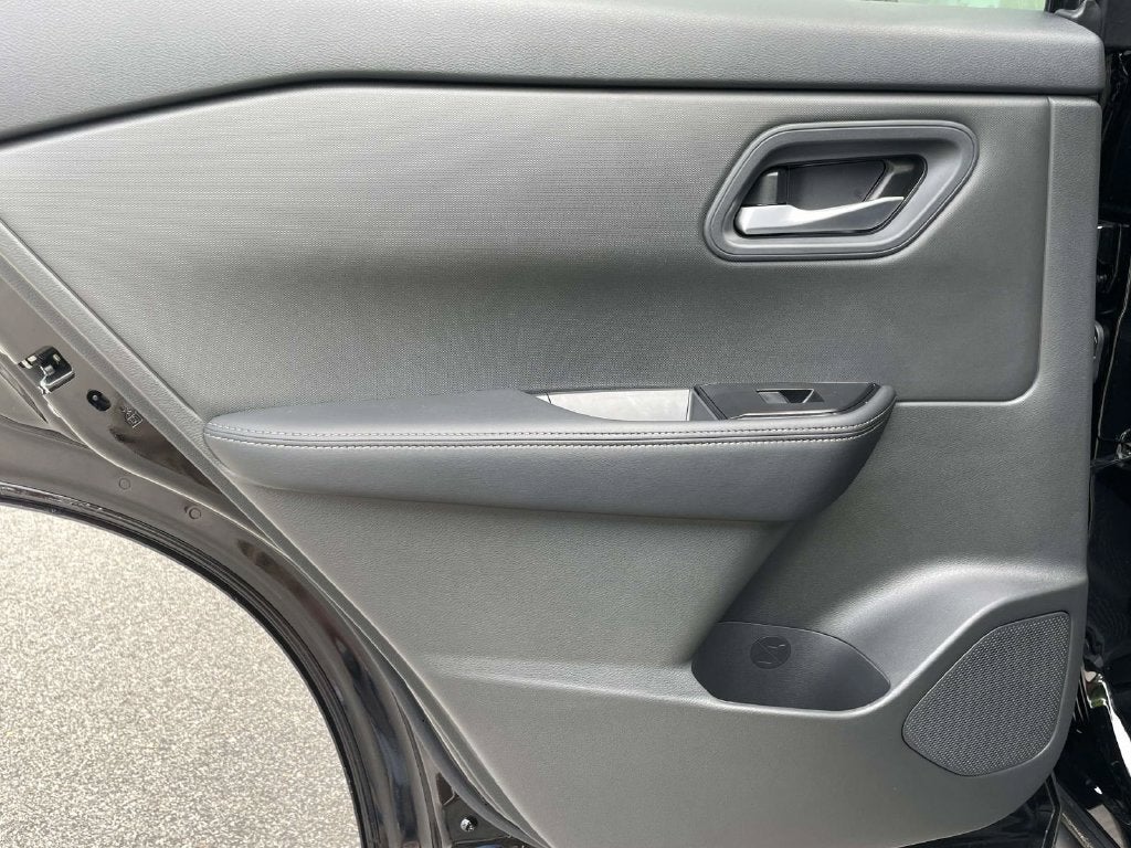 2027 Nissan Rogue SV