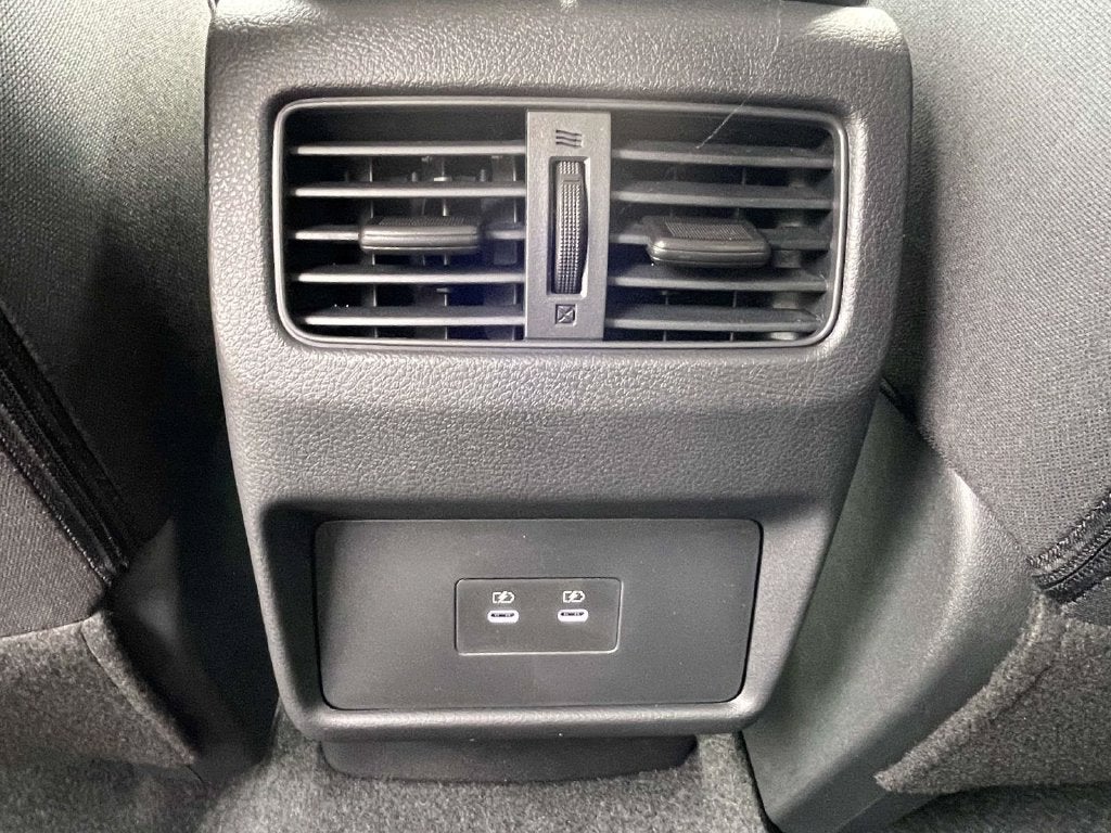 2027 Nissan Rogue SV