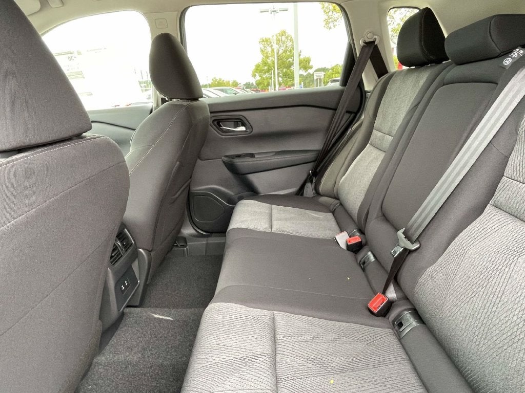 2027 Nissan Rogue SV