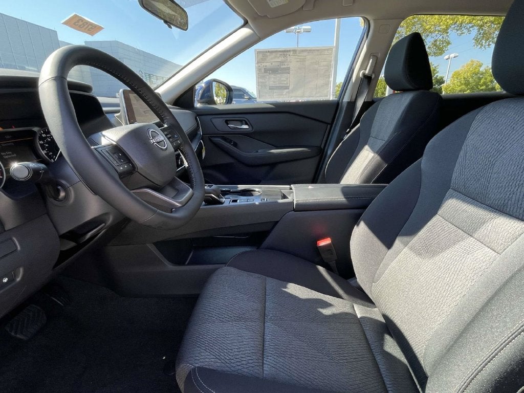 2027 Nissan Rogue SV