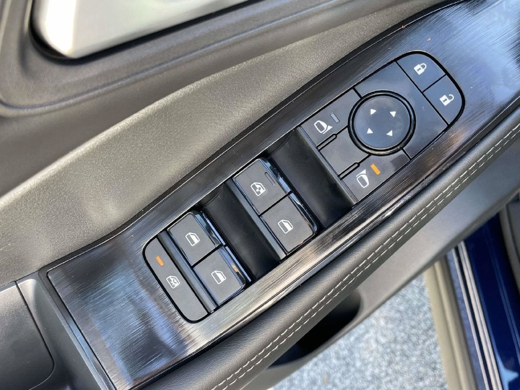 2027 Nissan Rogue SV