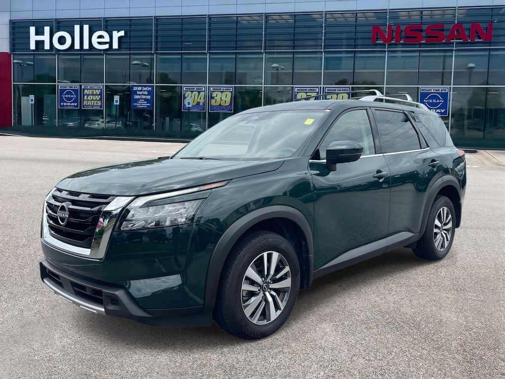 2025 Nissan Pathfinder SL