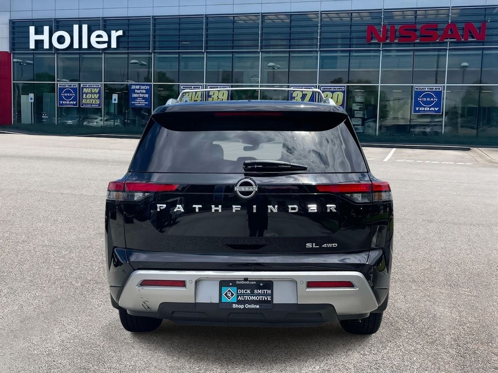 2025 Nissan Pathfinder SL