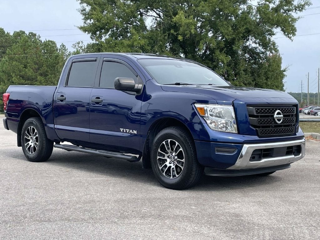 2022 Nissan Titan SV