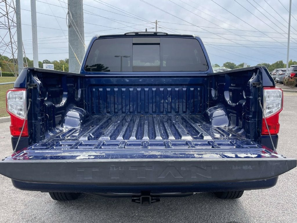 2022 Nissan Titan SV