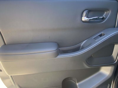 2027 Nissan Frontier SV
