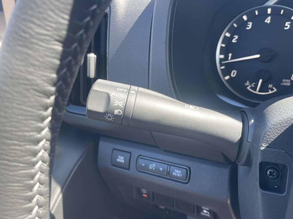 2027 Nissan Frontier Crew Cab SV