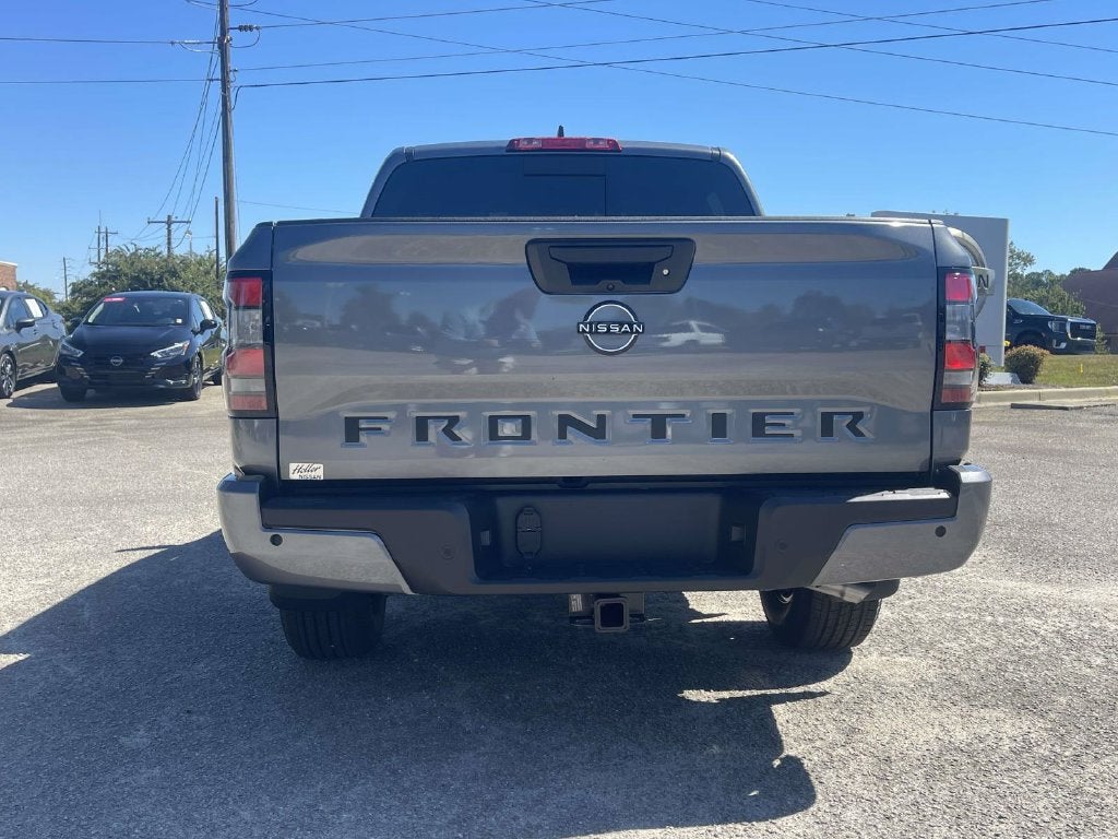 2027 Nissan Frontier Crew Cab SV
