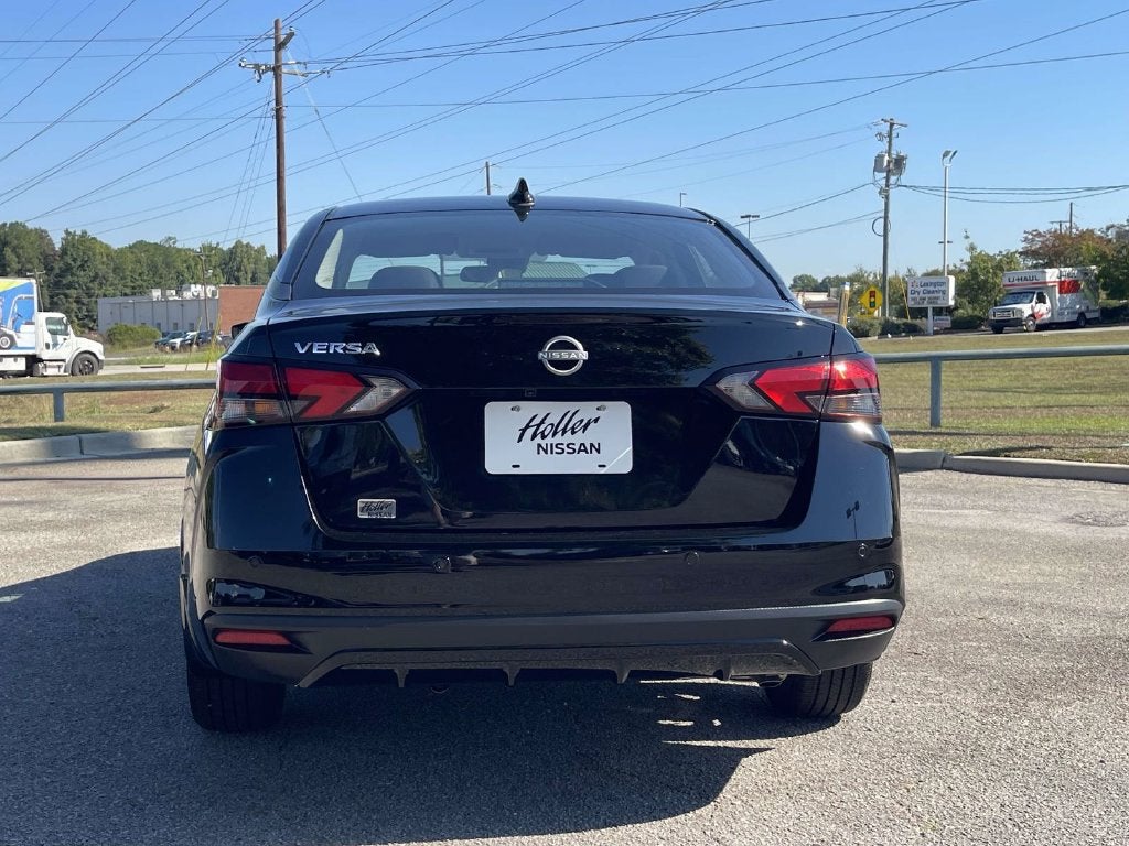 2025 Nissan Versa SV