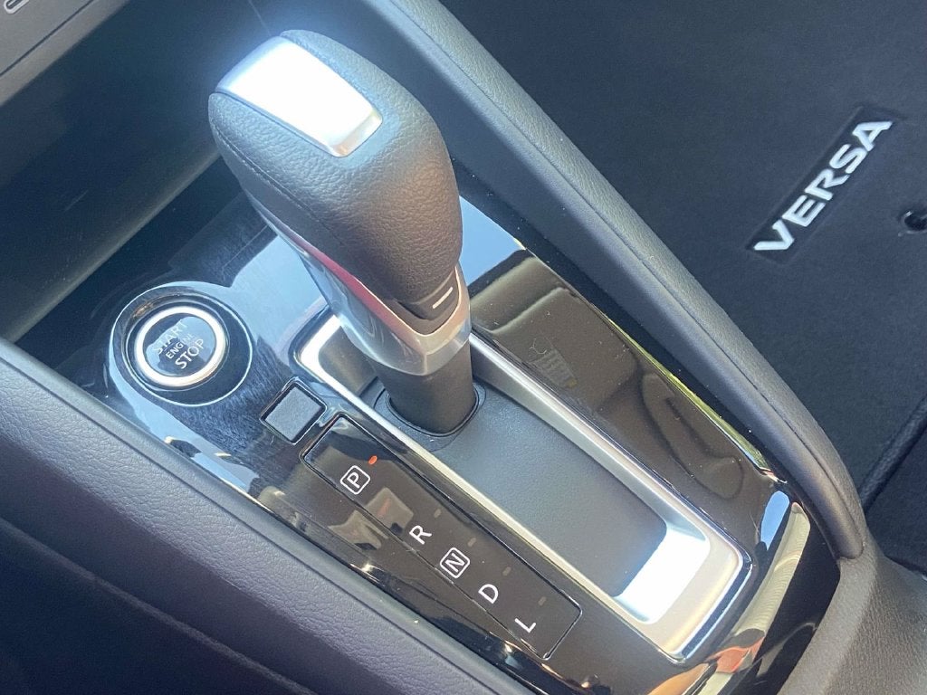 2025 Nissan Versa SR