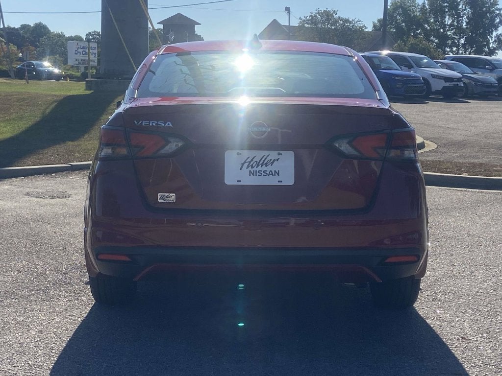 2025 Nissan Versa SR