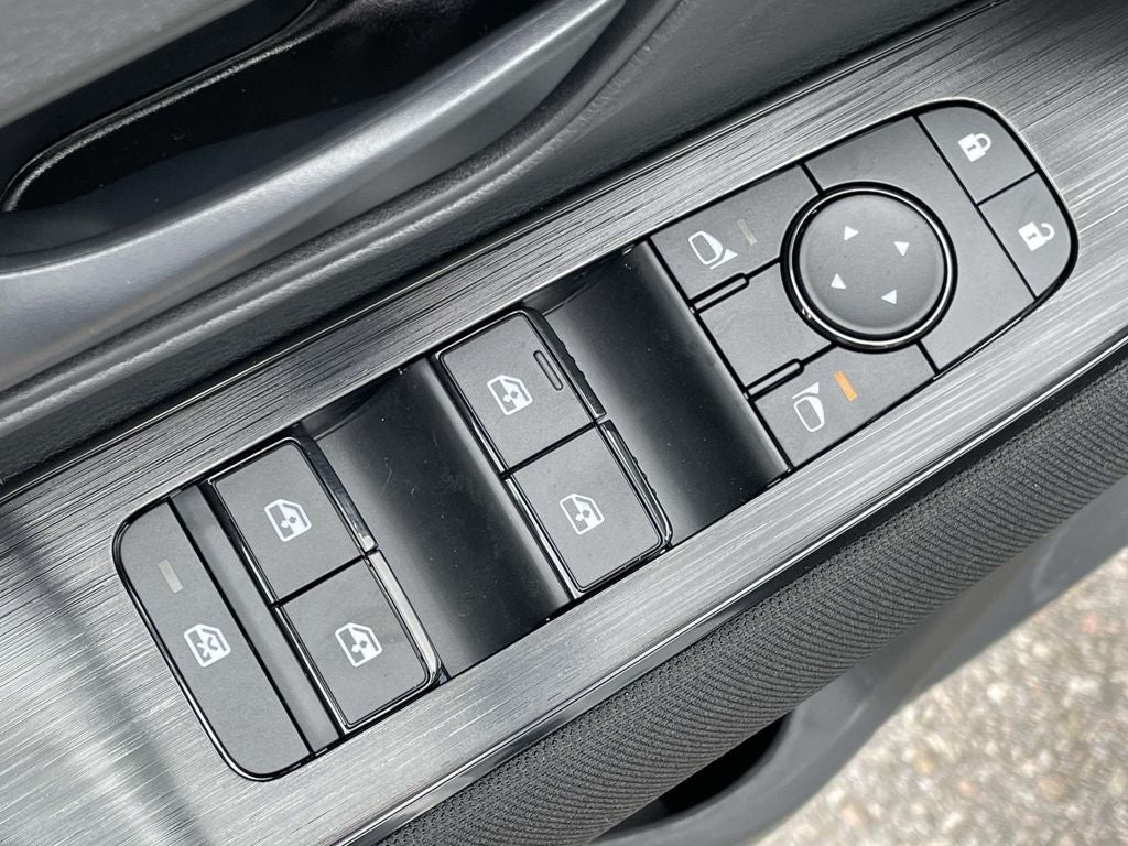 2027 Nissan Kicks S