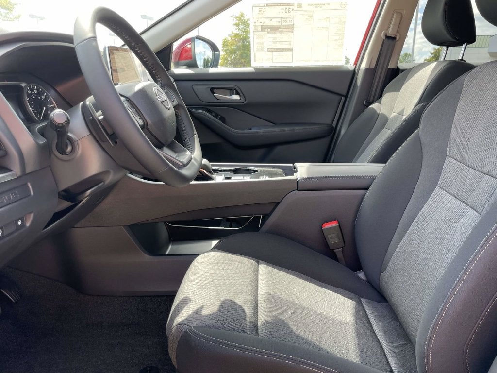 2027 Nissan Rogue SV