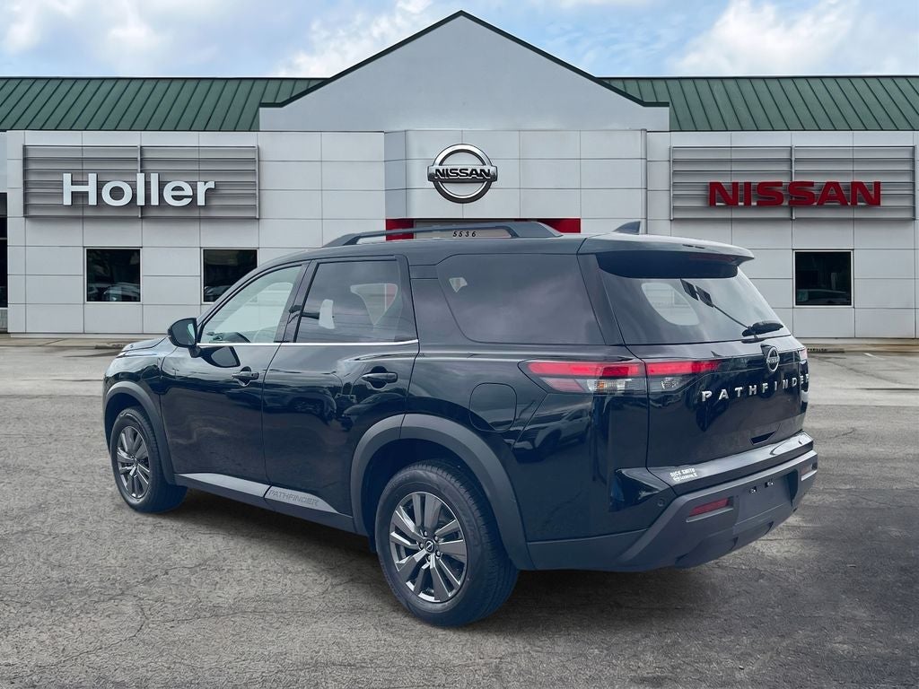 2025 Nissan Pathfinder SV