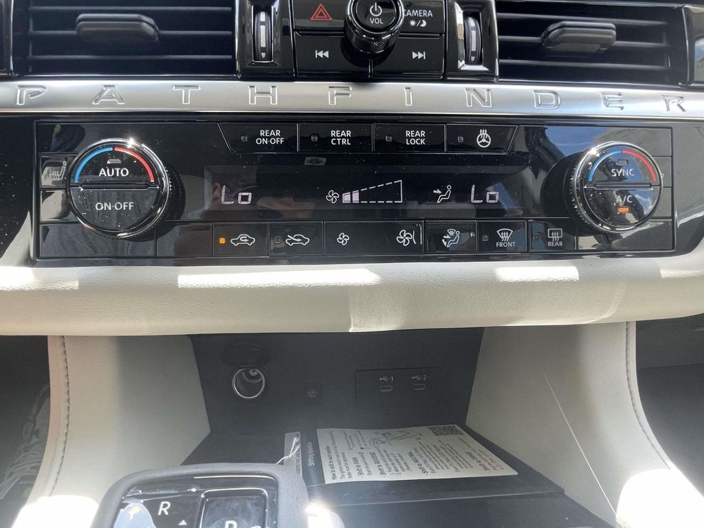 2026 Nissan Pathfinder SL