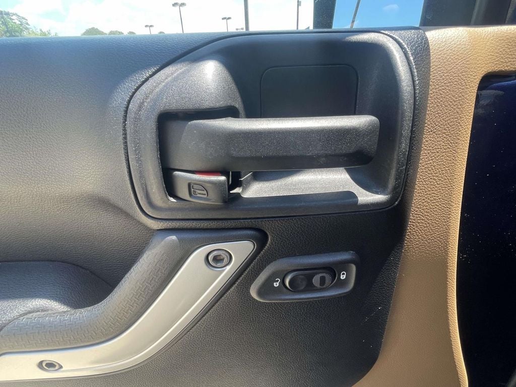 2013 Jeep Wrangler Unlimited Sahara