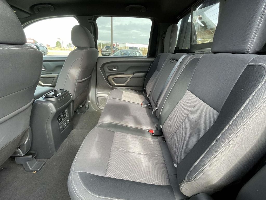 2024 Nissan Titan SV