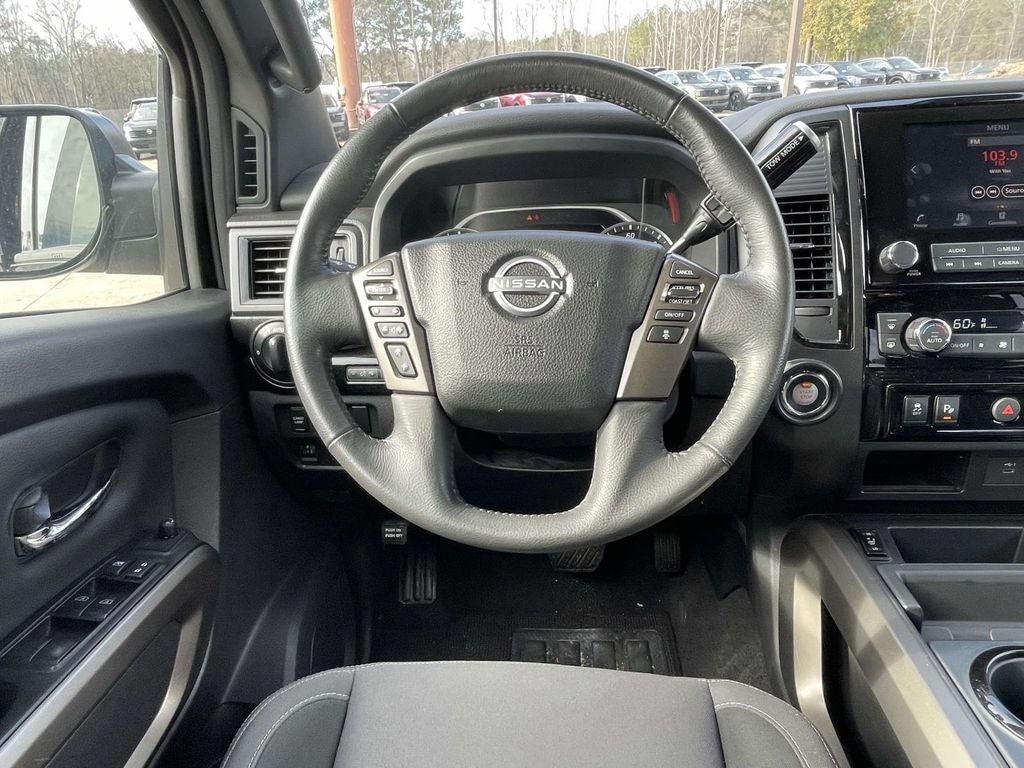 2024 Nissan Titan SV