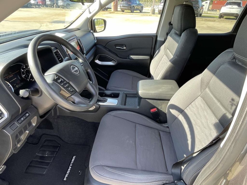 2024 Nissan Frontier SV