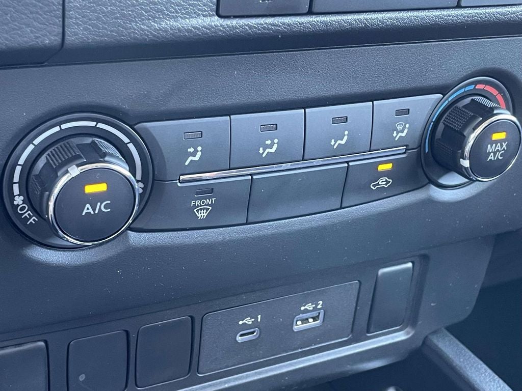 2024 Nissan Frontier SV