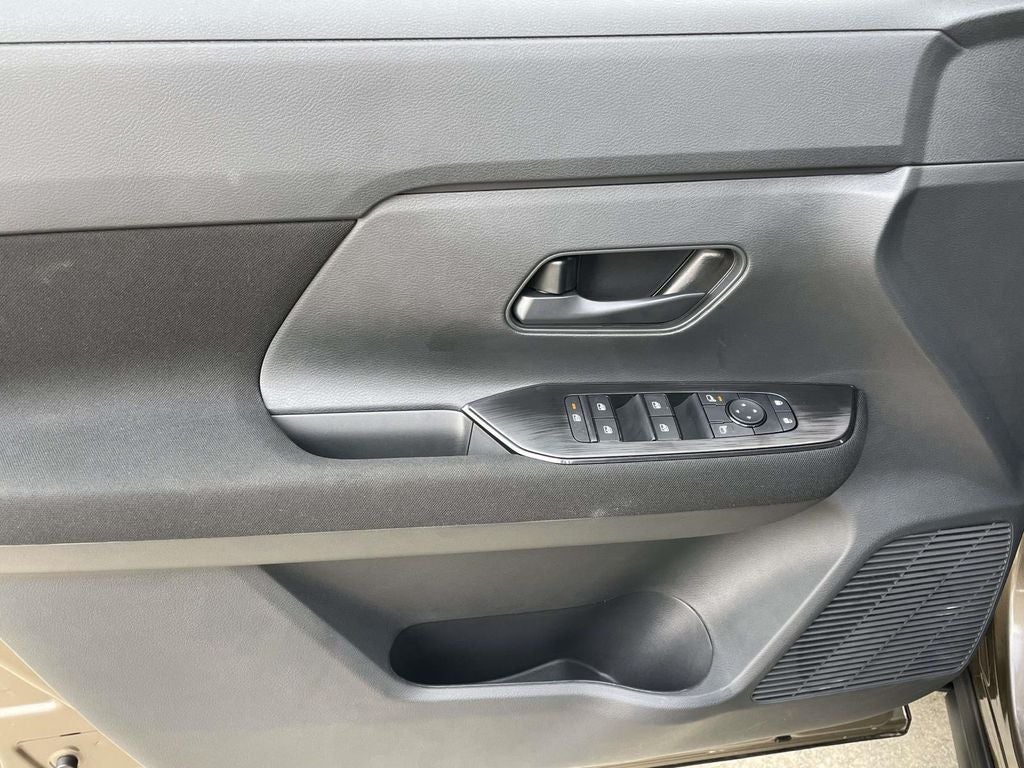 2027 Nissan Kicks S