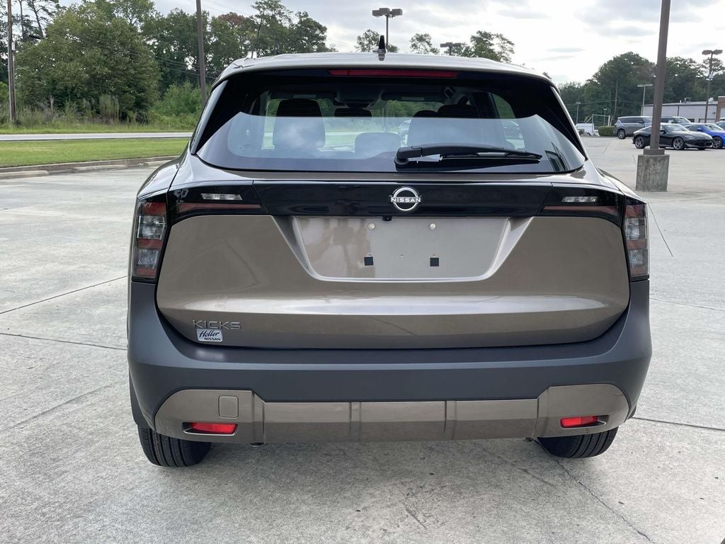 2027 Nissan Kicks S