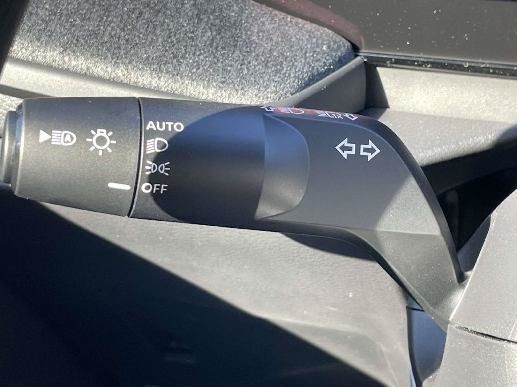 2027 Nissan Kicks S