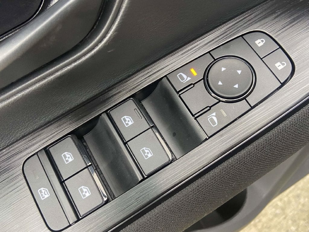 2027 Nissan Kicks S