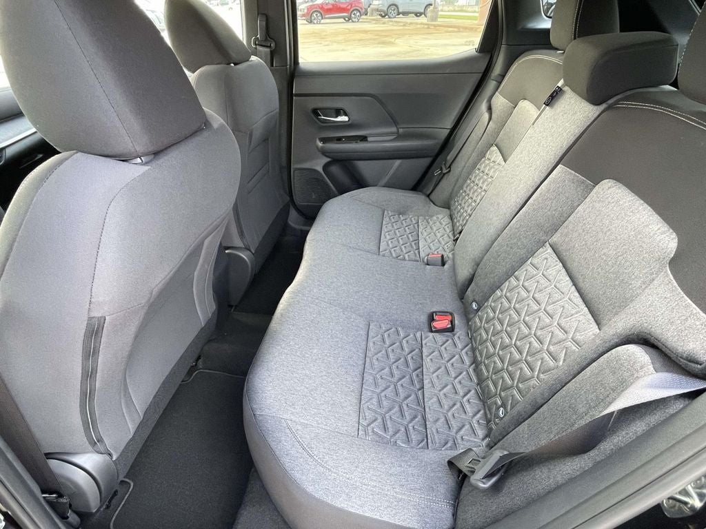 2027 Nissan Kicks SV
