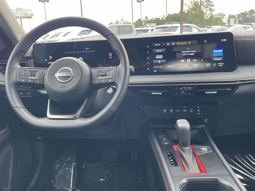 2025 Nissan Kicks SR