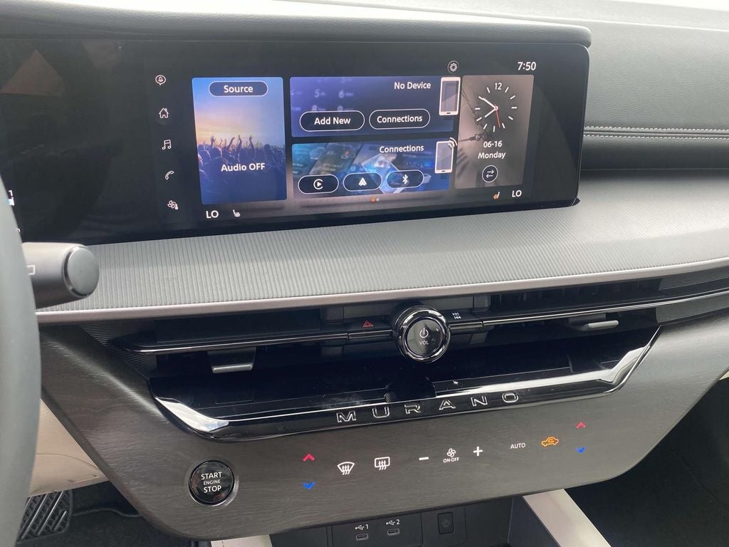 2025 Nissan Murano SV