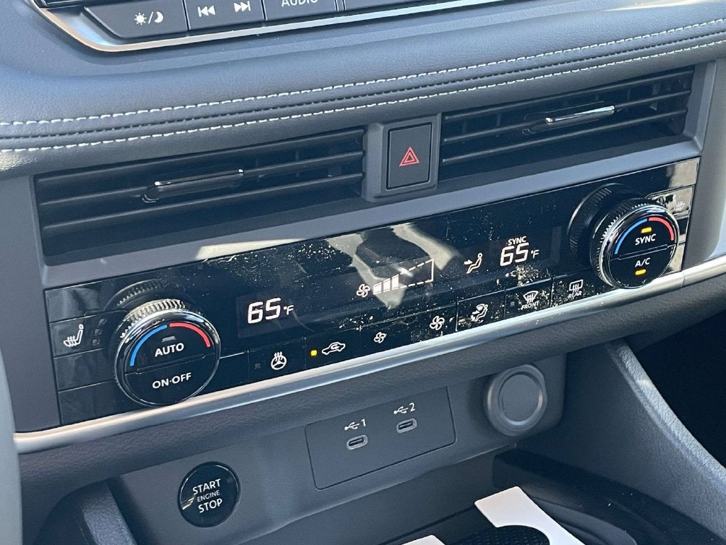 2027 Nissan Rogue SV