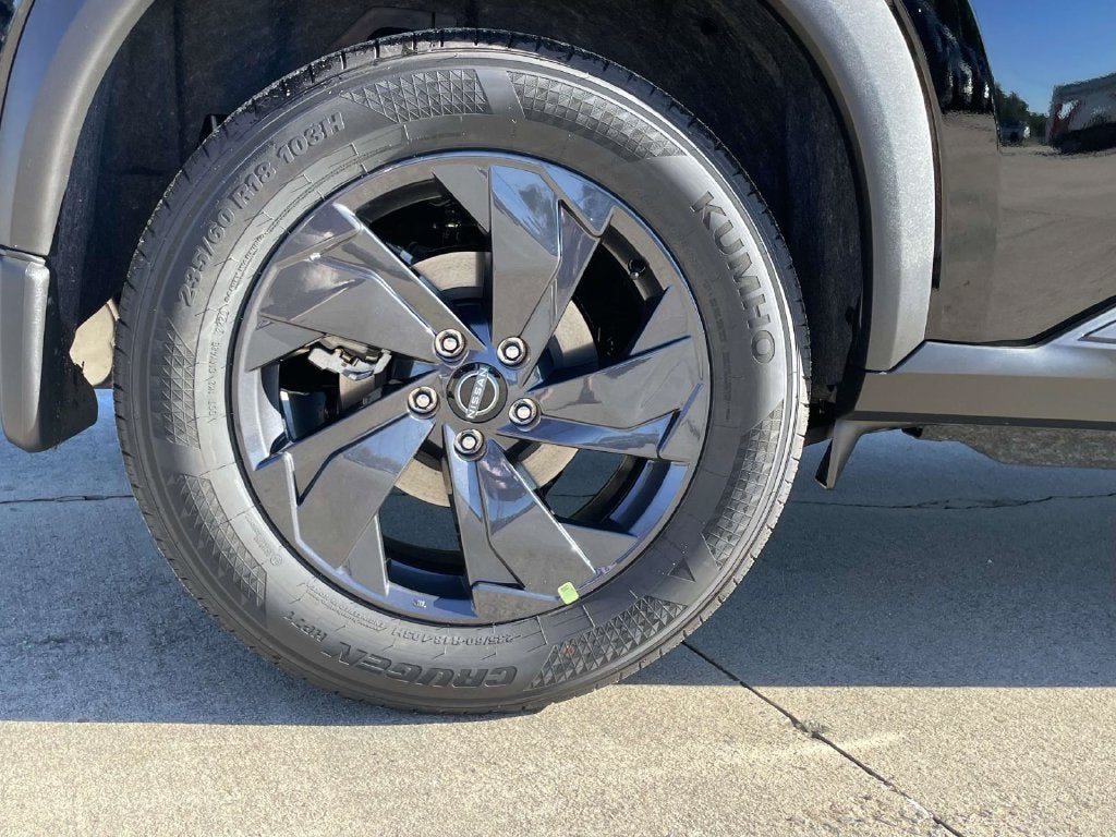 2027 Nissan Rogue SV
