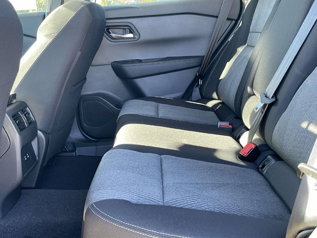2027 Nissan Rogue SV