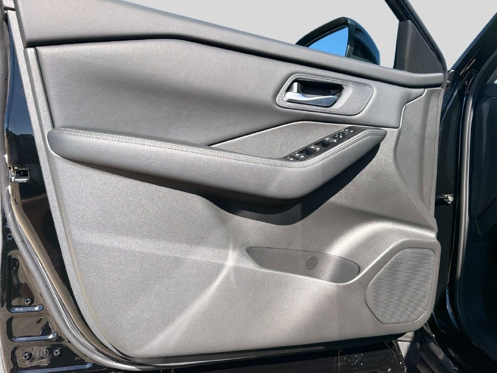 2027 Nissan Rogue SV