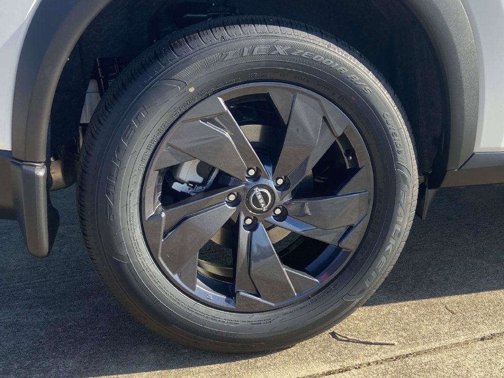 2027 Nissan Rogue SV