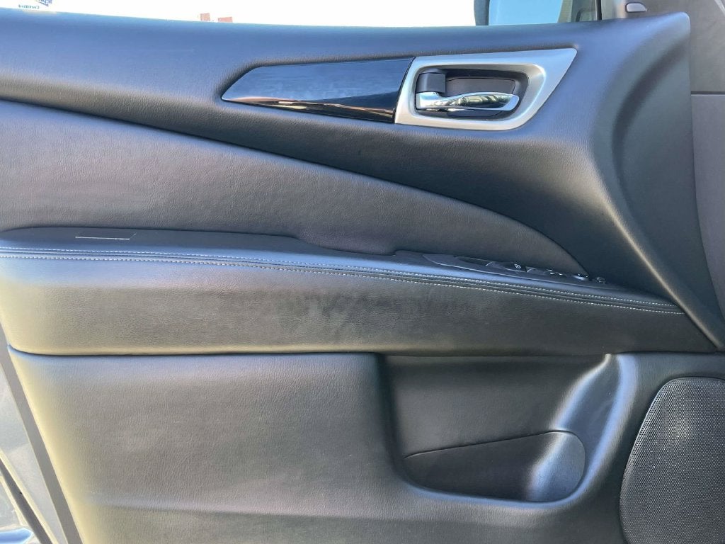 2019 Nissan Pathfinder SV