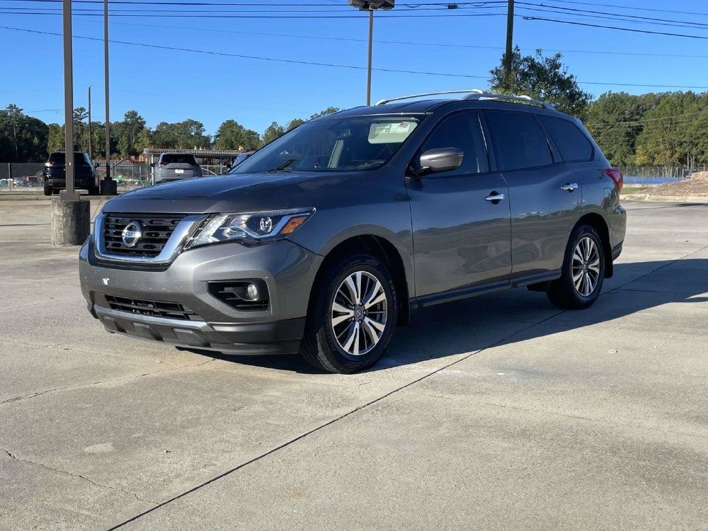 2019 Nissan Pathfinder SV
