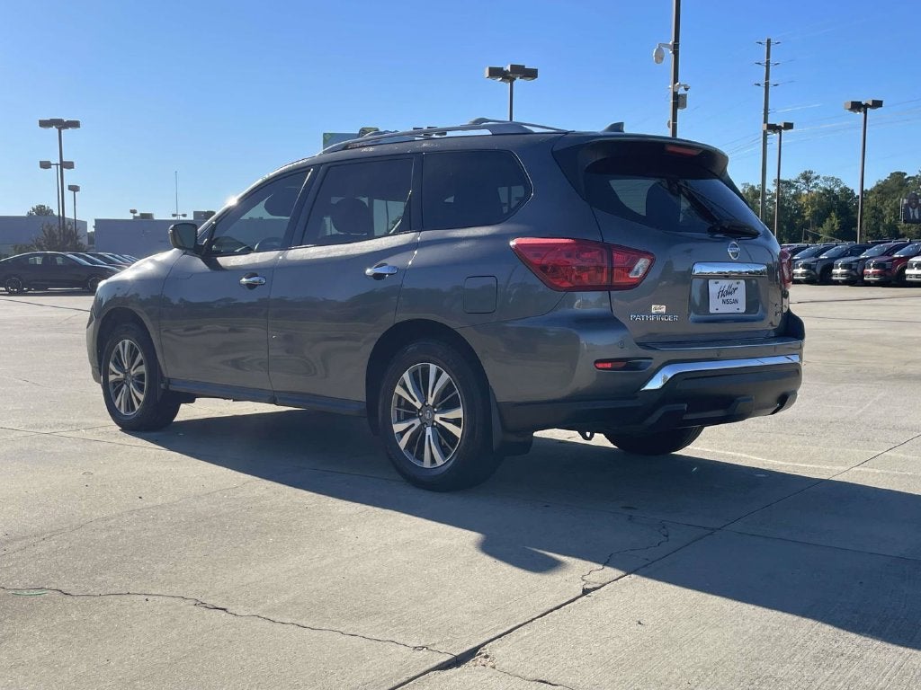 2019 Nissan Pathfinder SV